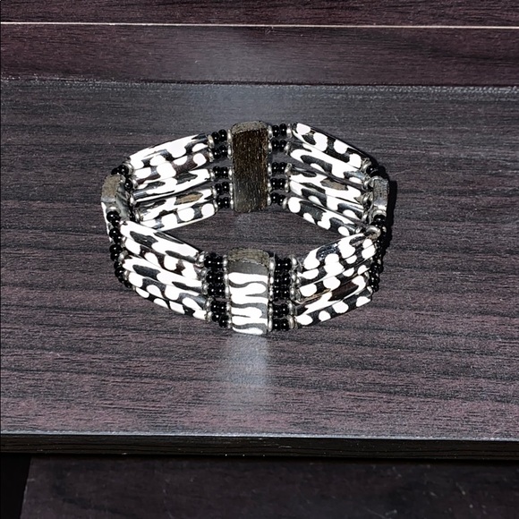 Zebra Stretchy Bracelet - Picture 2 of 2